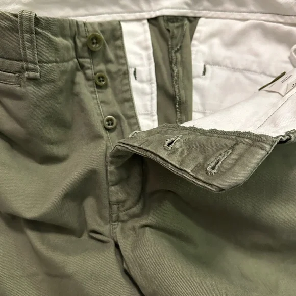Buck Mason Officer Pant in sage green Slub Twill - Picture 3 of 8